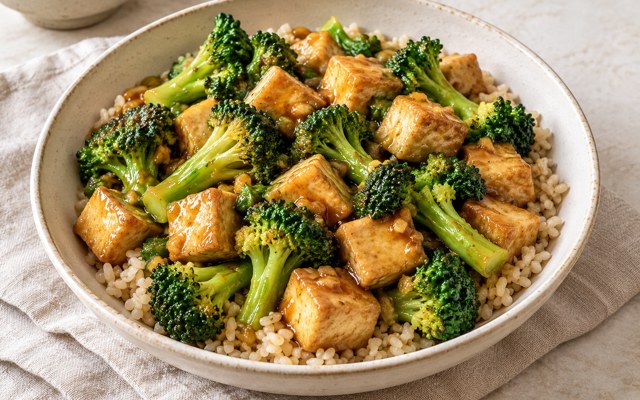 Serving illustration for Tofu and Broccoli with Ginger Sauce